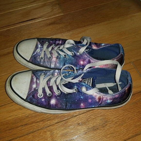 🔴🔴FINAL SALE Converse - Picture 2 of 3